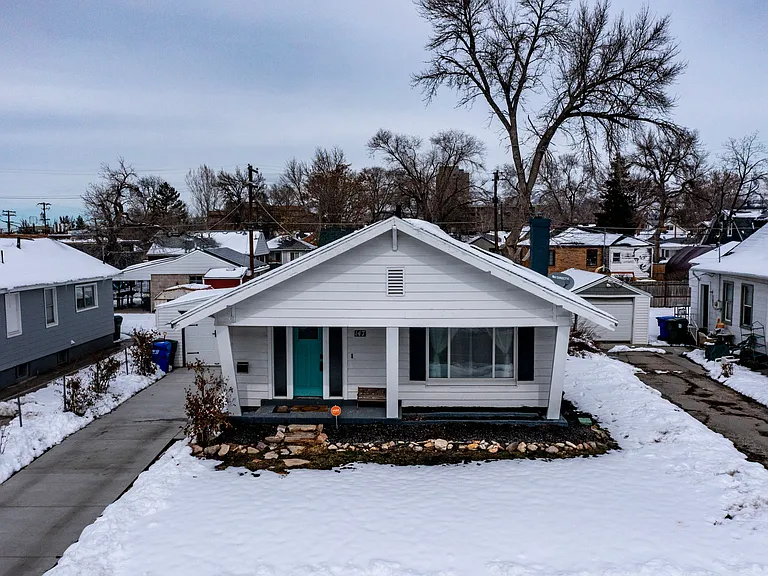 147 E Wentworth Ave — Photo 13