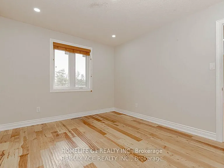 1319 Greenwood Cres — Photo 9