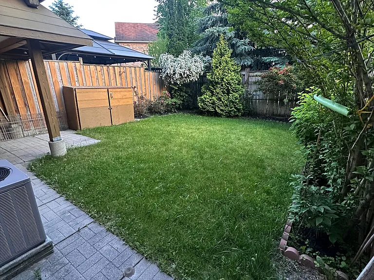 137 Ducatel Cres — Photo 10