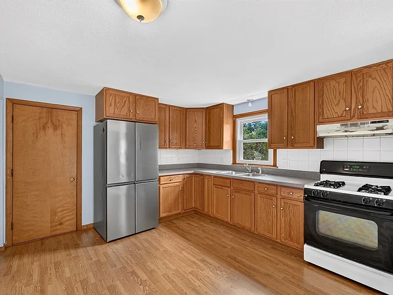 27-29 Normandy Ave #2 — Photo 17