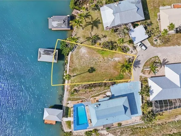 22491 Buccaneer Lagoon ST, FORT MYERS BEACH, FL 33931