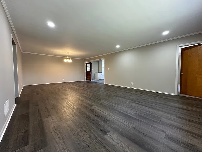 628 Wimbish Rd — Photo 3