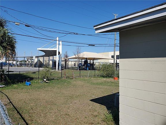 5th image of 7300 Udine Ave
