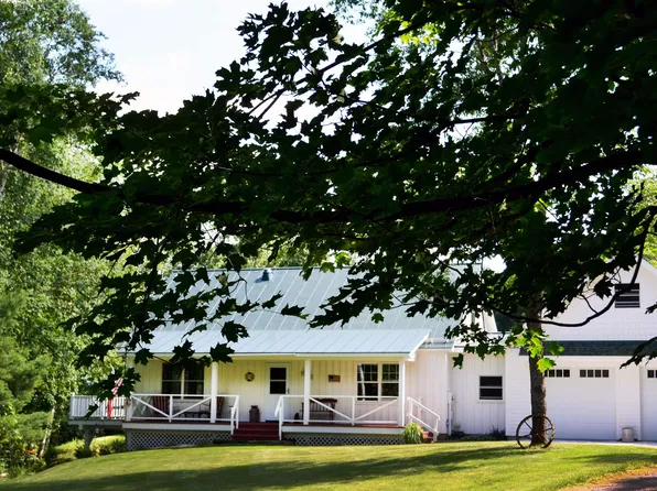 105 Hounds Hill Lane, Wallingford, VT 05773