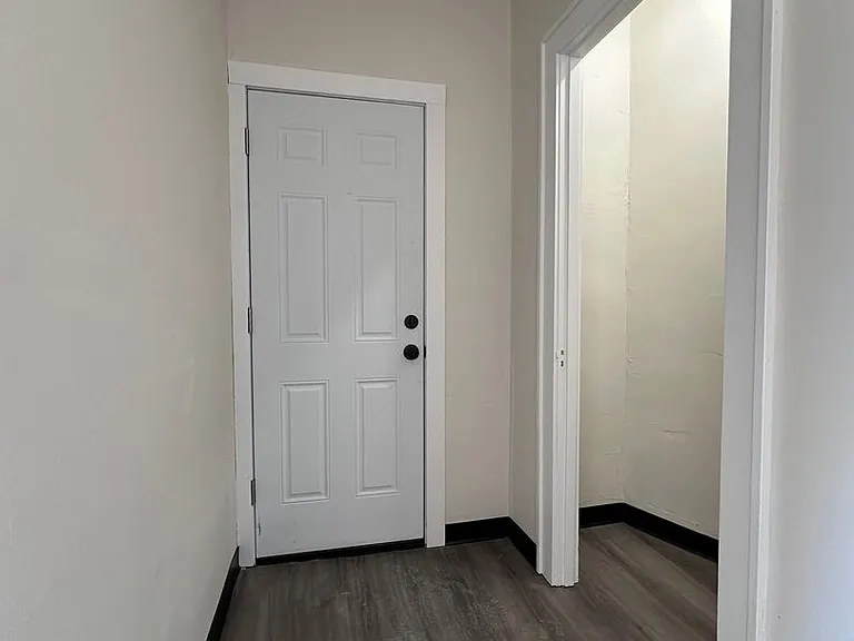 113 S Monroe Ave — Photo 18