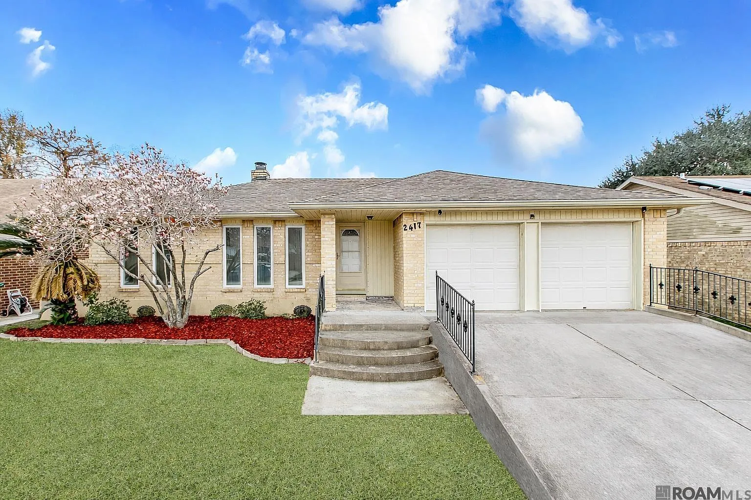 4 bed, 2127 sqft, $2,400 — Photo 1