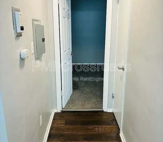 Riviera Manor — Photo 30