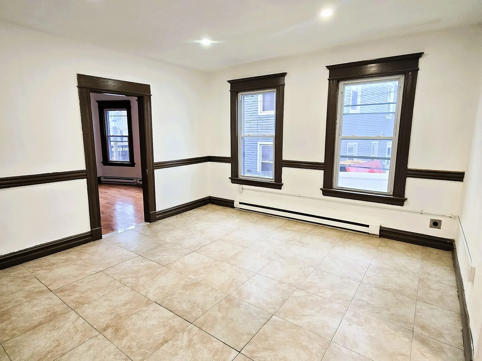4 bed, 1.0 bath, 1472 sqft, $1,900 — Photo 4