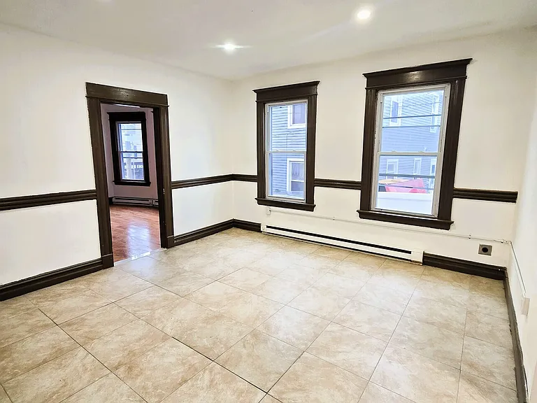 203 Cooke St — Photo 3