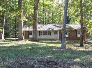 5420 Foxdale Dr, Winston Salem, NC 27103