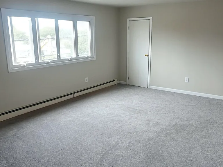 20 Oak St #2 — Photo 5