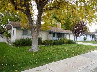 118 Meadow Dr, Yerington, NV 89447