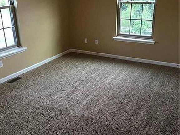 4th image of 800 Barry Ct #1