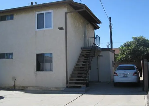272 W 11th St, San Pedro, CA 90731