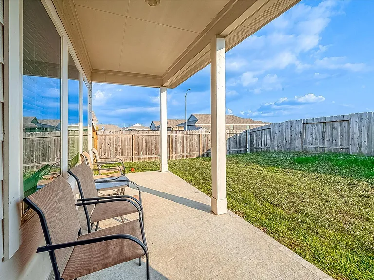 21311 Orono Heights Trl — Photo 40