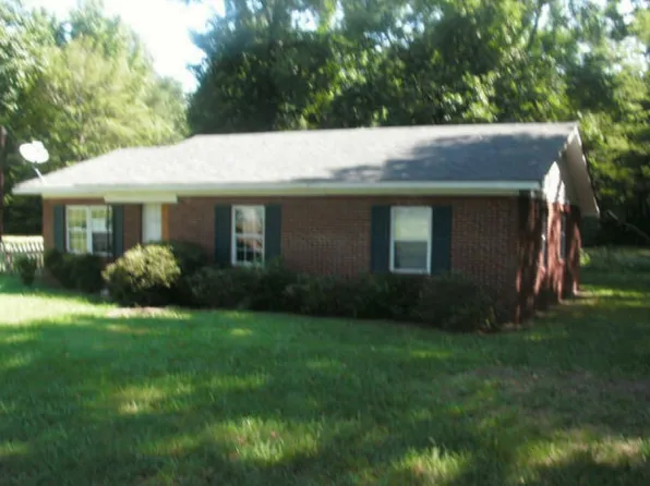 119 Sandy Ln, Batesburg, SC 29006