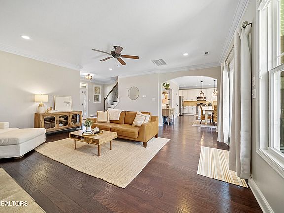 5th image of 12318 Blacksburg Ln