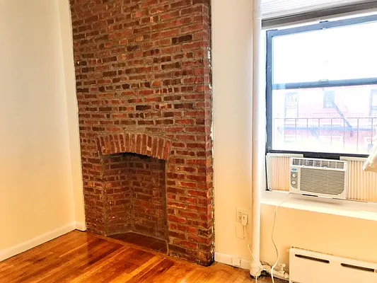 Rented by Friedman Roth Realty | media 20