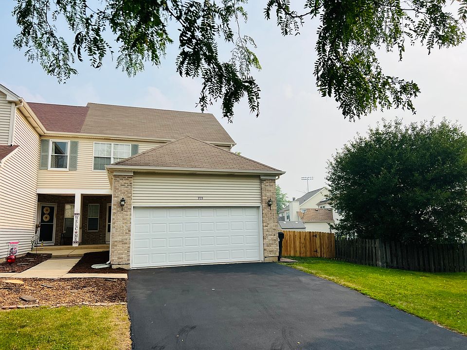 1st image of 935 Cynthia Ln