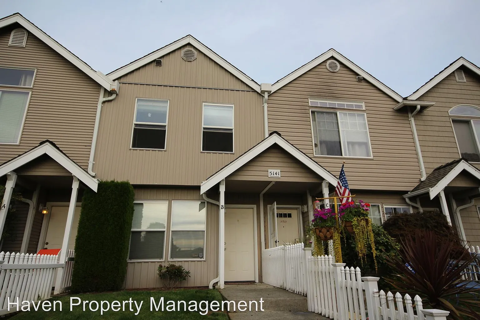 5141 Green Hills Ave NE APT B photo 1