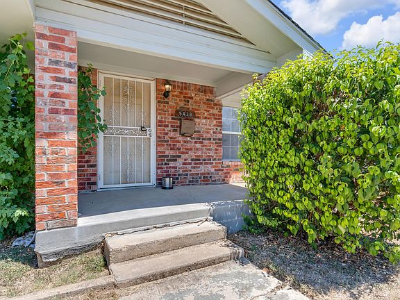 3rd image of 5438 Diaz Ave