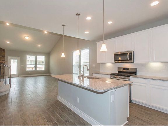 2nd image of 7707 Valle Local