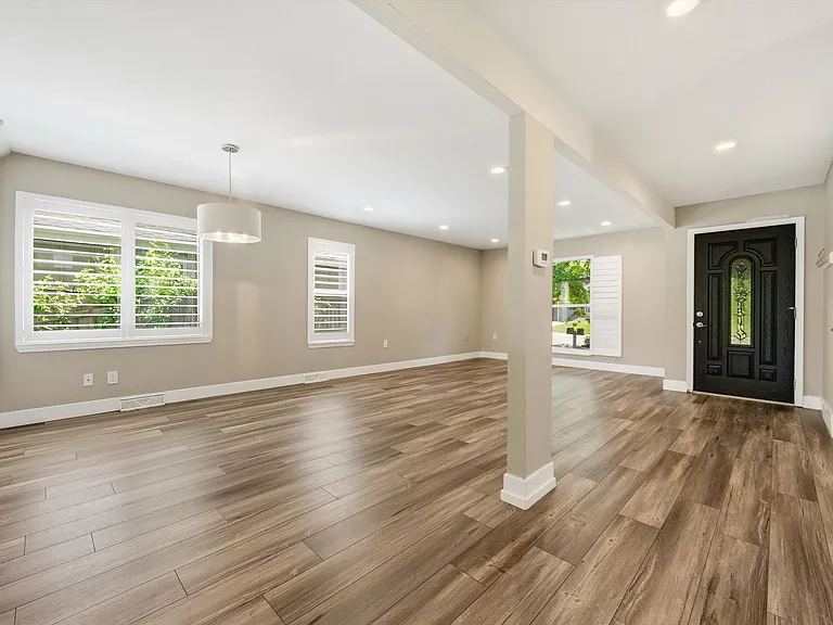 7639 E Mineral Pl — Photo 5