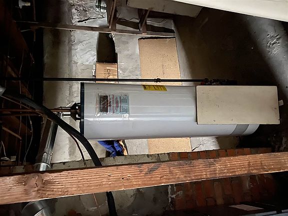 3rd image of 1007 N Nebraska Ave