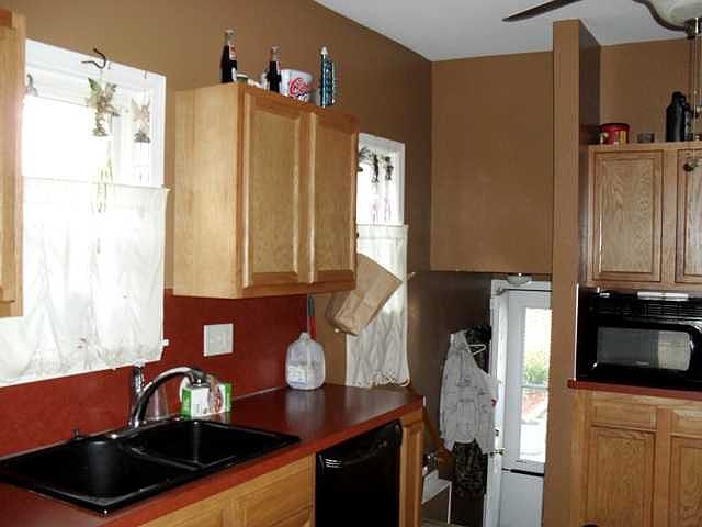 2nd image of 227 Licking St