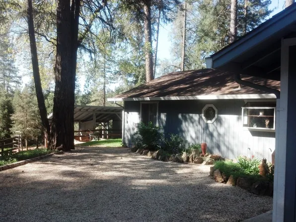 12001 Pine Cone Cir, Grass Valley, CA 95945