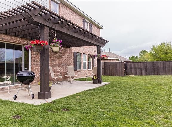 3rd image of 7617 Burton Ln