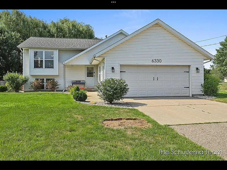 6330 Alger St — Photo 1
