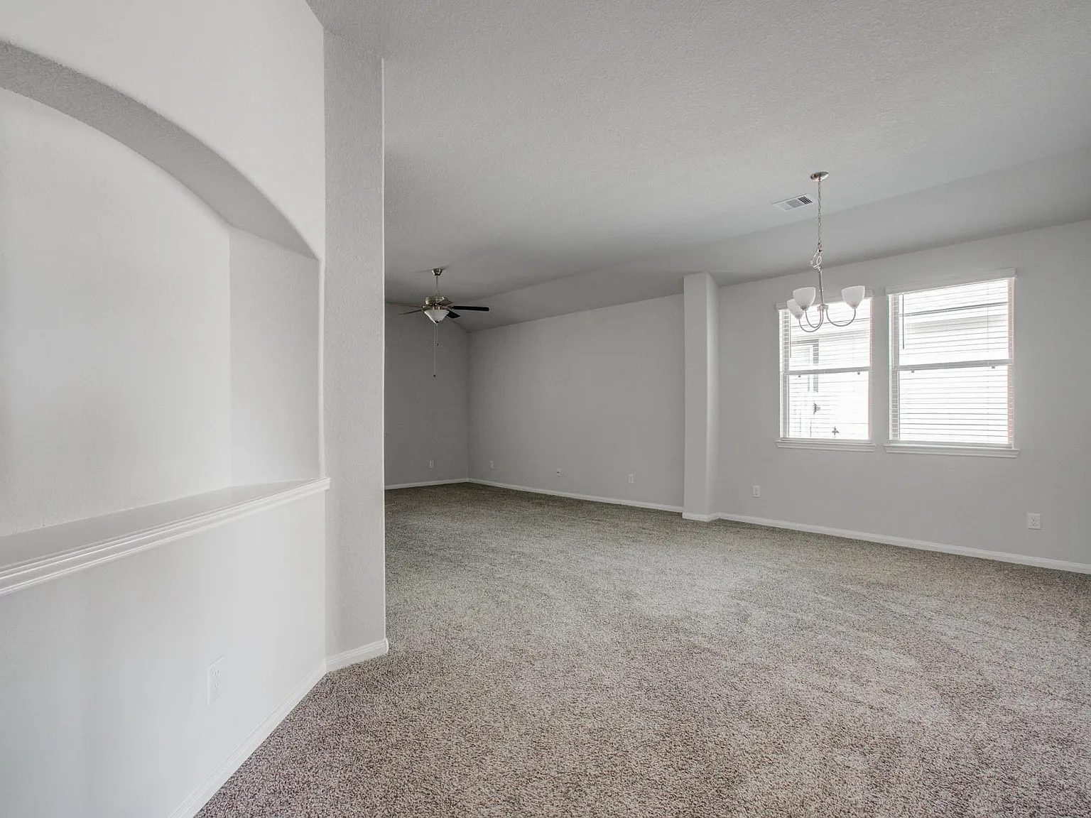 3 bed, 2.0 bath, 1639 sqft, $1,695 — Photo 4