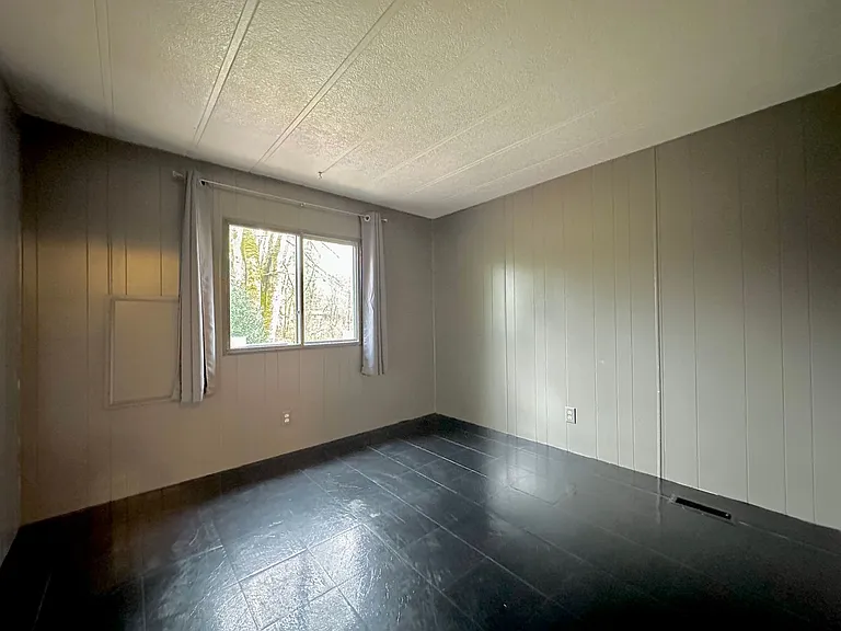 25706 NE 47th Pl — Photo 11