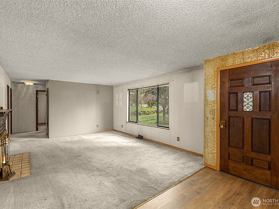 3rd image of 20401 25th Avenue NE