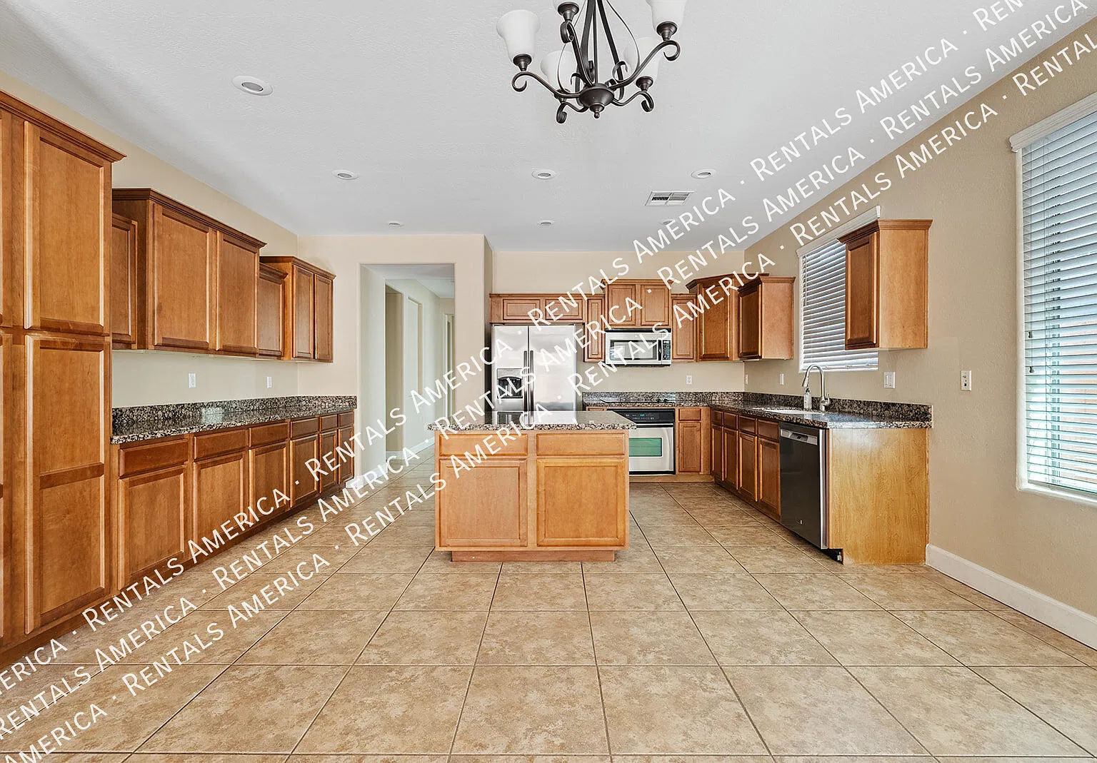 Beautifully Updated Chandler Home with Fresh Paint Inside and Out! — Photo 2