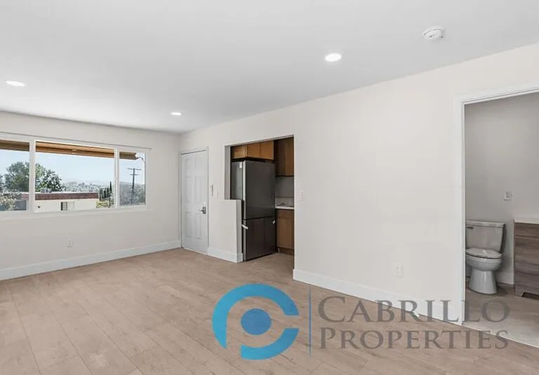 407 Idaho Ave #B — Photo 9