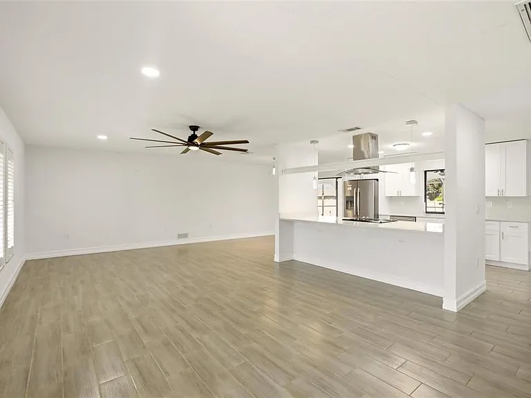176 N Waterway Dr NW — Photo 3