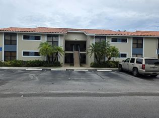 1484 Lake Crystal Dr APT G, West Palm Beach, FL 33411