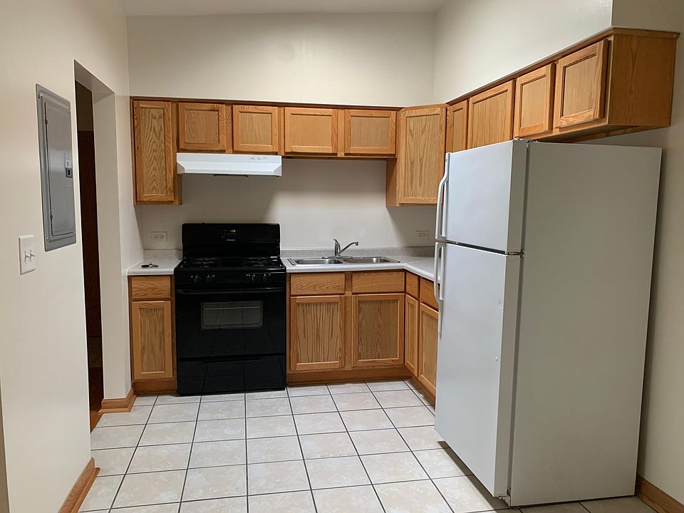 2nd image of 415 E Prospect Ave #3E