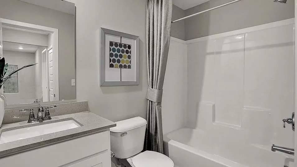 3 bed, 2.5 bath, 1727 sqft, $2,295 — Photo 3