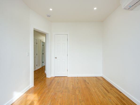 6110 Flushing Ave APT 3R