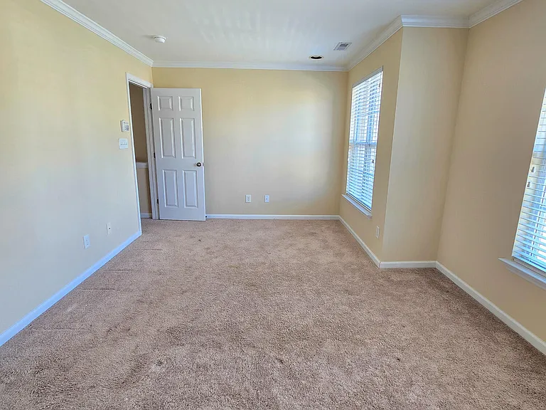 9819 Layla Ave — Photo 25
