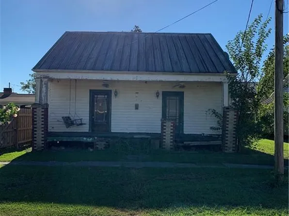 311 Saint Patrick St, Donaldsonville, LA 70346