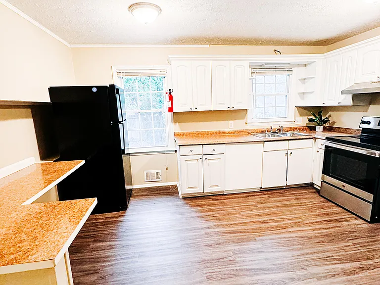 Emerald North Cir — Photo 8
