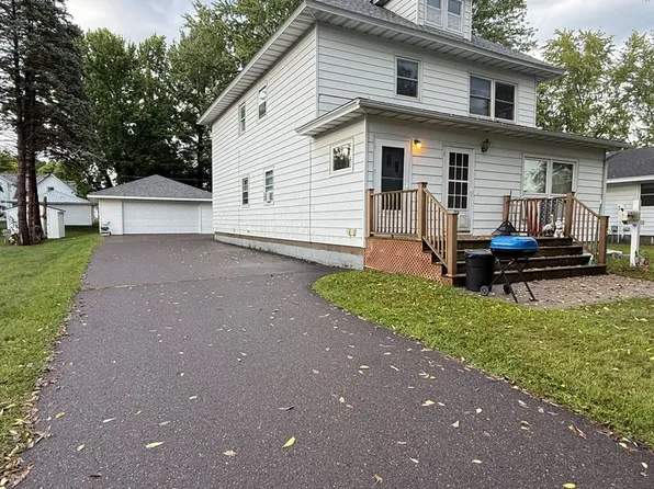 1816 1/2 10th St, Menomonie, WI 54751