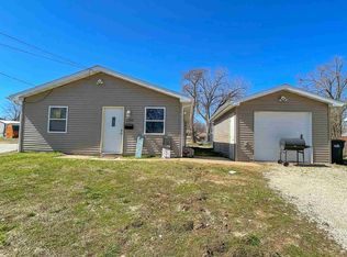 1303 Fenley Ave, Pekin, IL