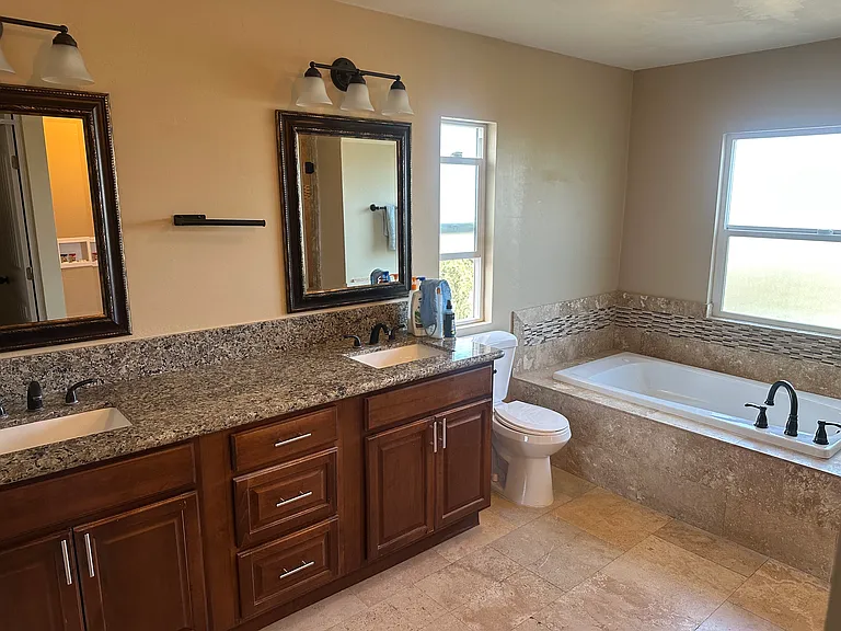3669 Calavo Dr — Photo 9