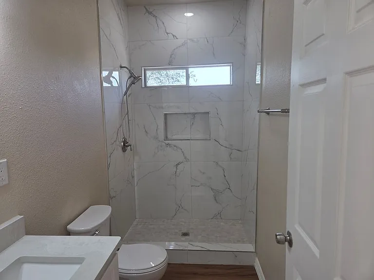 219 Princeton Ave — Photo 12