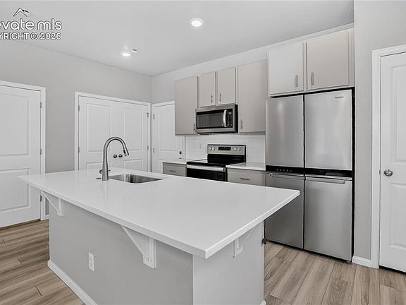 3rd image of 9232 Lytle Grv